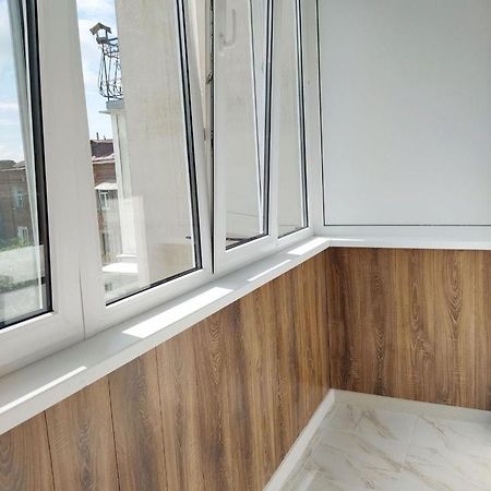 Стильная Vip Квартира В Центре Shostka Exterior foto
